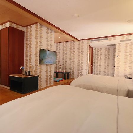Pink Lotus Hotel Taipei Dış mekan fotoğraf